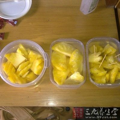 新鮮菠蘿100克