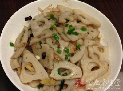 蔥油藕片中蔥油的味道很香很濃郁，帶著特殊的味道