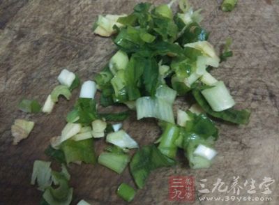 菱角500,鹽6克,姜2大片,大蔥10克 菱角500,鹽6克,姜2大片,大蔥10克