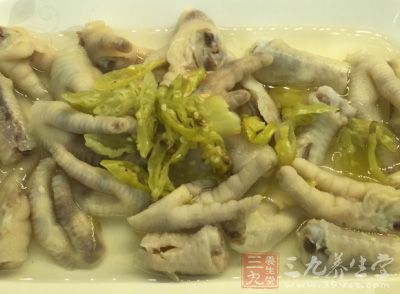 外面的泡椒鳳爪雖然好吃，但是總感覺衛生不安全