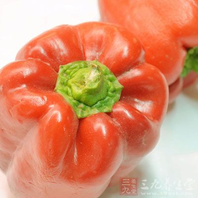 准備紅椒半個