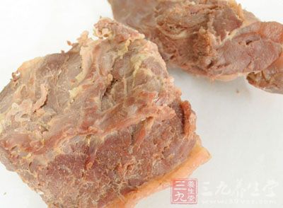 准備所需的牛肉500克