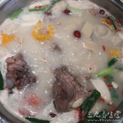 骨頭湯含鈣量高 骨頭湯含鈣量高