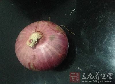 准備適量的新鮮洋蔥