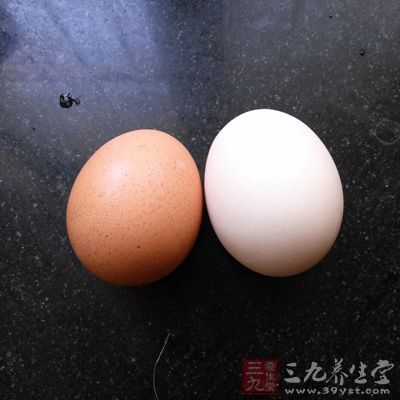 准備好兩個雞蛋 准備好兩個雞蛋