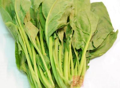 准備好食材：菠菜
