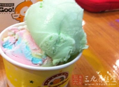 炸冰淇淋是現在流行的一種吃法，味道真是獨特