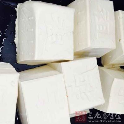 主料:北豆腐1000克 主料:北豆腐1000克