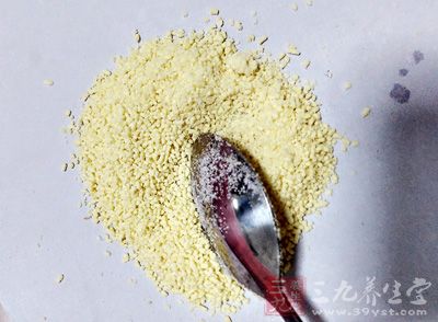 茼蒿,天目筍干,鹹花生仁,調味料:鹽,香油,雞精 茼蒿,天目筍干,鹹花生仁,調味料:鹽,香油,雞精