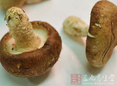 水發香菇不少於15克 水發香菇不少於15克