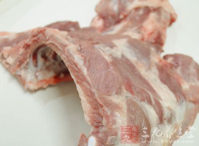 五花肉200g、辣白菜100g、大蒜2瓣、白糖5g 、料酒10ml 、生抽5ml、大蒜1瓣、油、鹽適量 五花肉200g、辣白菜100g、大蒜2瓣、白糖5g 、料酒10ml 、生抽5ml、大蒜1瓣、油、鹽適量