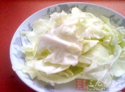 包菜葉整片剝下