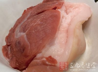 准備適量的五花肉 准備適量的五花肉