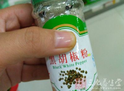 花椒鹽15克,植物油1000克,澱粉適量, 胡椒粉1.5克,味精1.5克,精鹽2.5克,醬油8克 花椒鹽15克,植物油1000克,澱粉適量, 胡椒粉1.5克,味精1.5克,精鹽2.5克,醬油8克