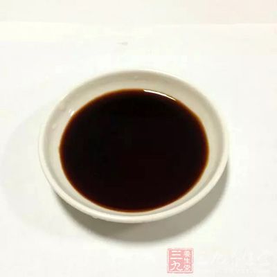 馬齒苋300克、蒜蓉20克、小米椒2根、麻油、紅油椒子少許、生抽、醋、花椒油、味精