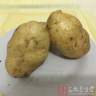 先准備適量的土豆 先准備適量的土豆