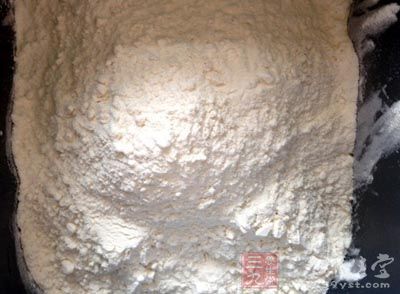 准備糯米粉適量