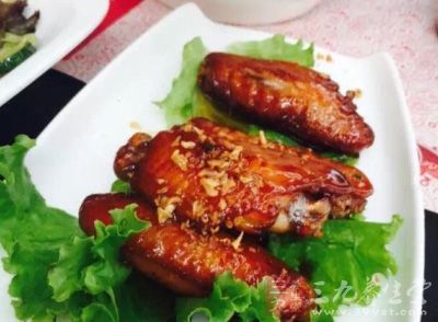 可樂雞翅的做法說簡單也簡單，主要是要掌握好方法
