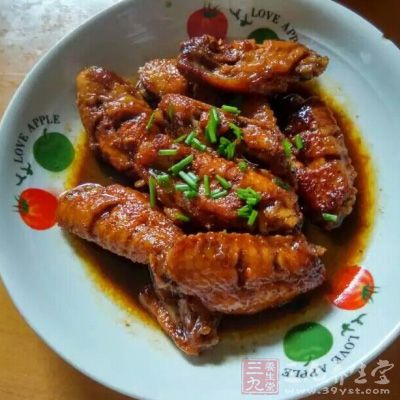 大火燒開後，調小火，炖到收湯，出鍋可樂雞翅即可