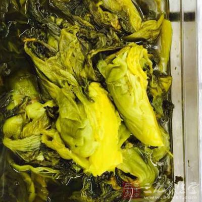 菘菜1500g、鹽適量、生姜大蒜辣椒適量