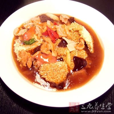 鍋巴肉片完成 鍋巴肉片完成
