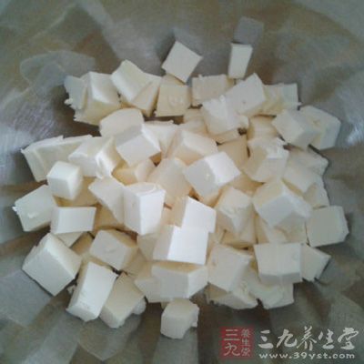 先准備好適量的黃油 先准備好適量的黃油