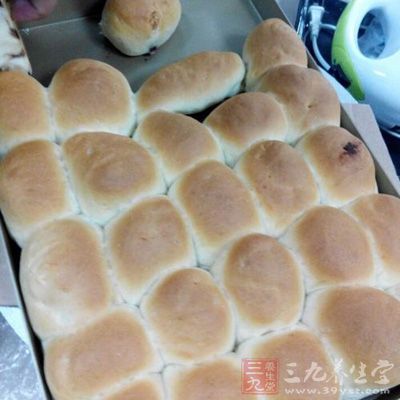 烤至上色後，再拿出來刷蜂蜜水，再烤至上色均勻即可
