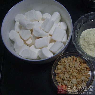 細糖200g，麥芽糖400g，水150g，鹽5g