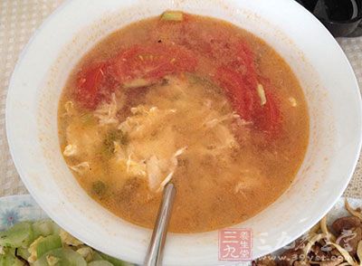 番茄湯原料:胡蘿卜、西紅柿、雞蛋、蔥、花生油、鹽、味精 番茄湯原料:胡蘿卜、西紅柿、雞蛋、蔥、花生油、鹽、味精