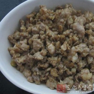 肉包子餡蒸好的樣子
