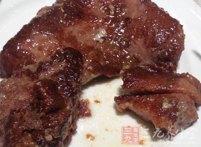 牛前腿鍵子肉1500克、蔥50克 牛前腿鍵子肉1500克、蔥50克