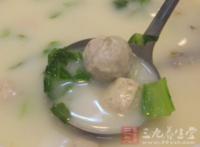 魚漿300g，肥豬肉100g，水150g