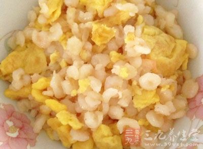 最後放少許蔥翻炒均勻出鍋