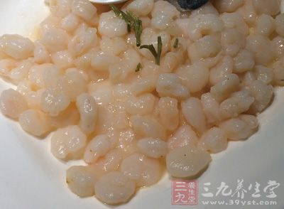 先把還是新鮮的蝦仁炒熟 先把還是新鮮的蝦仁炒熟