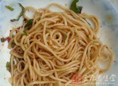 蔥油涼面的做法