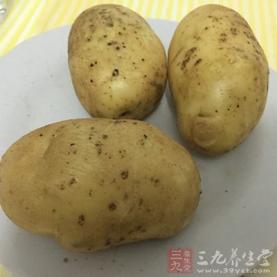 先將土豆洗淨 先將土豆洗淨