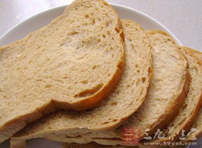 材料：全麥面包片