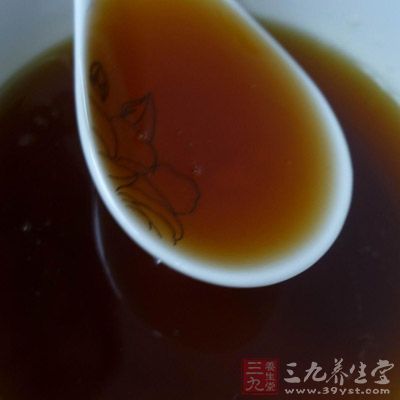 准備好適量的香油