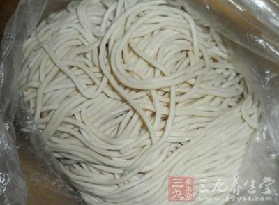 主料：面條(生)不少於40g