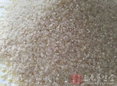 先准備好適量的大米