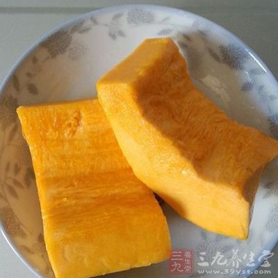 多吃南瓜(尤其是生食或蒸至半熟)，可降血壓