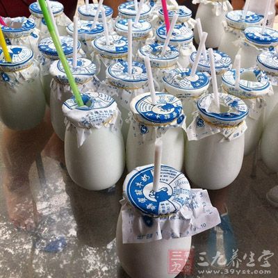 如果覺得天天喝牛奶太單調，可以改變一下口味