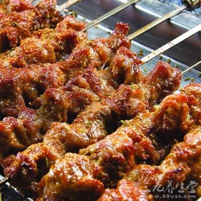 烤肉過程易產生致癌物