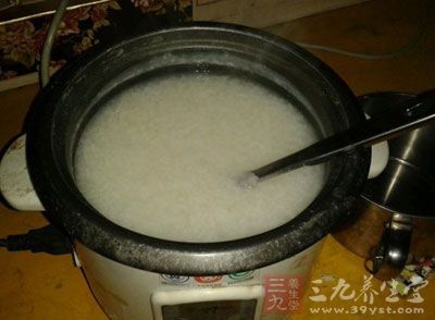 粥做好後,打開蓋子 粥做好後,打開蓋子