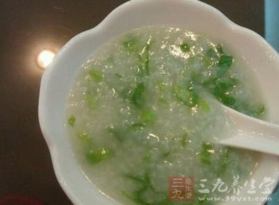 拌均勻，放入蛋清，攪拌均勻