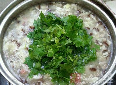 蝦皮豆腐湯可以充分補鈣 蝦皮豆腐湯可以充分補鈣