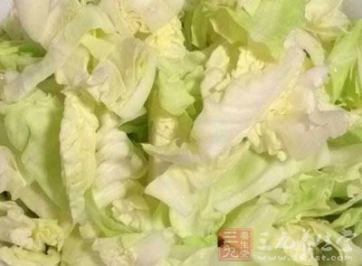 黃瓜，胡蘿卜，甜玉米，沙拉醬，鹽