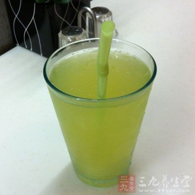 可以把白醋換成等量新鮮檸檬擠的汁