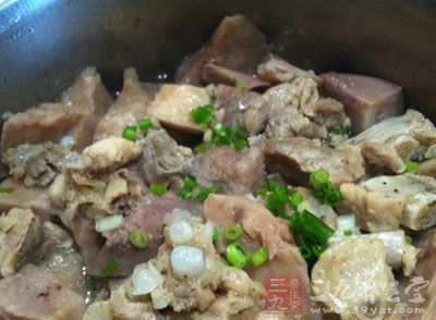 芋頭蒸排骨做法2