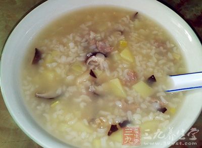 香菇粥:大益胃氣。適用於氣虛食少,有開胃之用 香菇粥:大益胃氣。適用於氣虛食少,有開胃之用